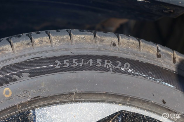 关于轮胎规格265/45R20宽度的探讨